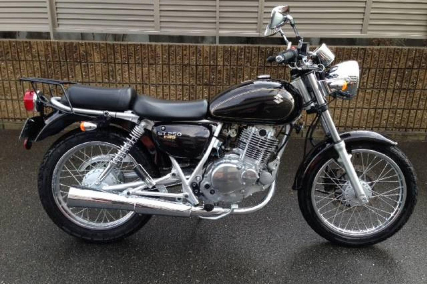 Suzuki st250 Custom