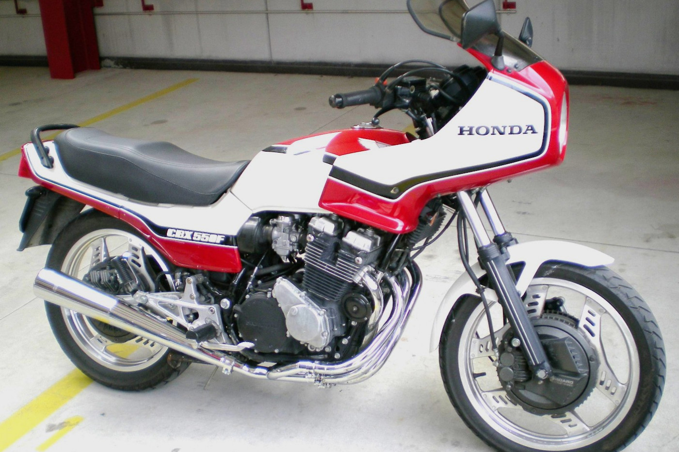 Honda cbx750f