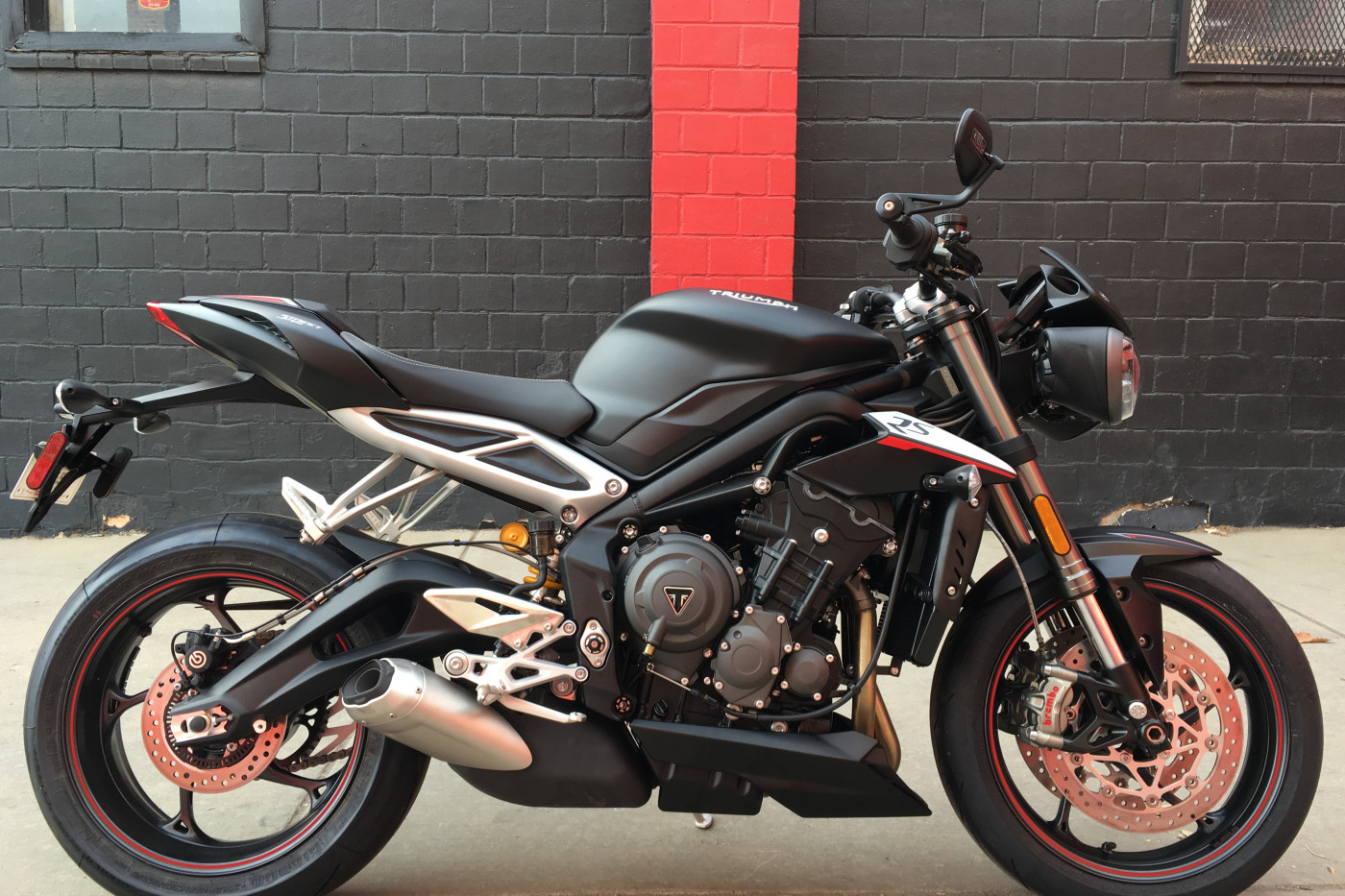 Street triple rs. Триумф стрит трипл. Триумф стрит трипл 675. Triumph Street Triple. Triumph Street Triple RS.