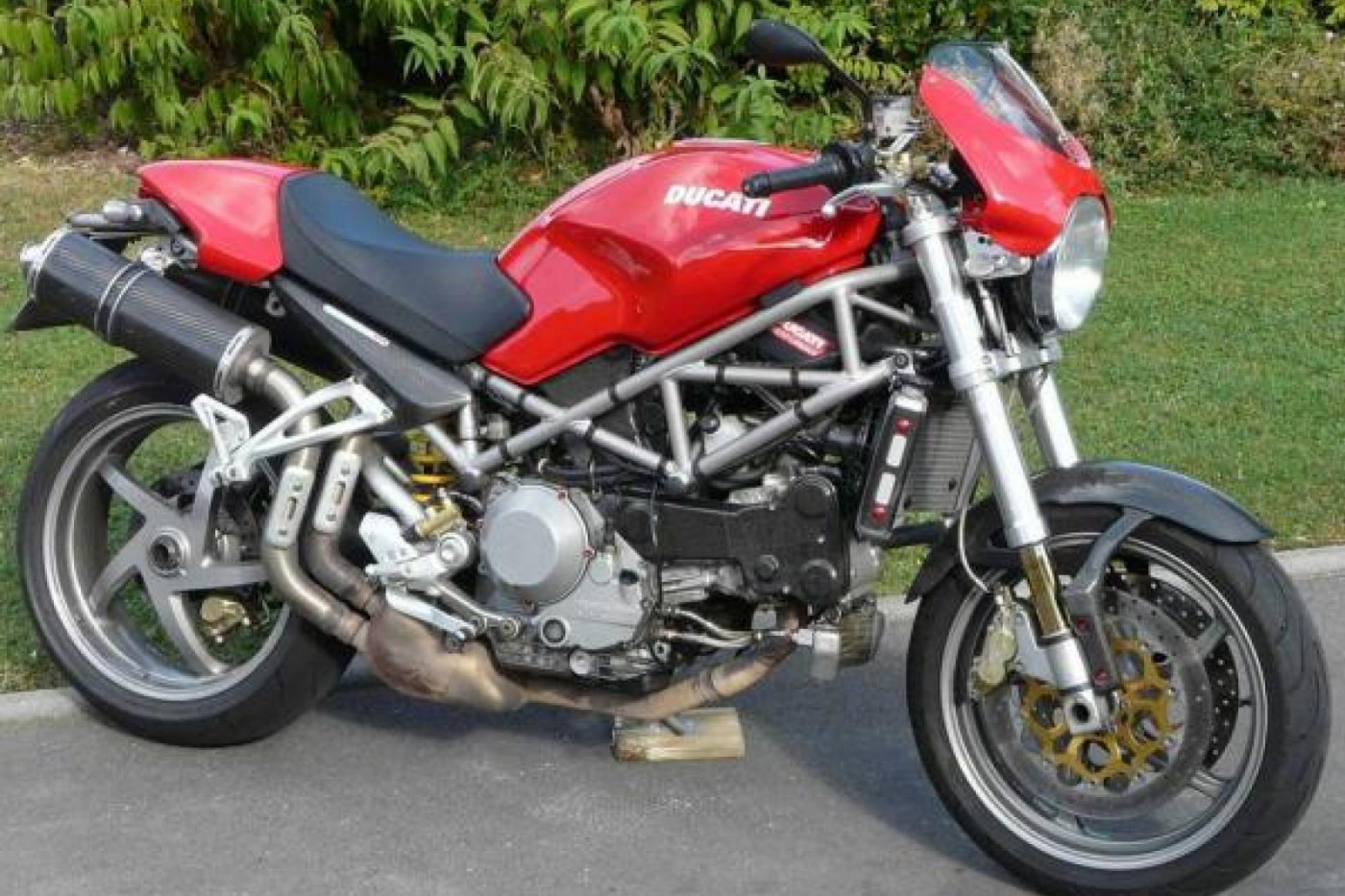 Ducati Monster r4