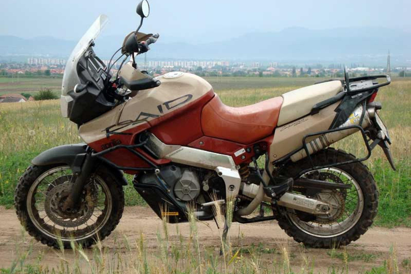 РњРѕС‚РѕС†РёРєР» Aprilia etv1000 Caponord