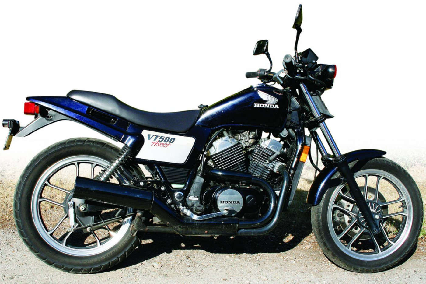 Характеристики honda. Honda VT 500c. Honda VT 500. Honda VT 500 Ascot. Honda VT 500 Custom.