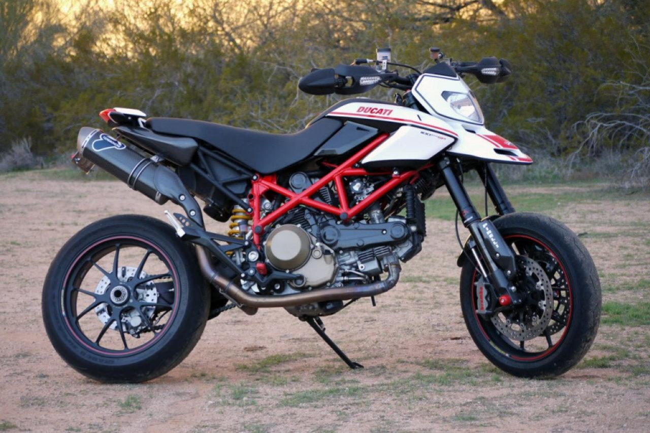 Ducati Hypermotard 1100 РѕР±РѕРё