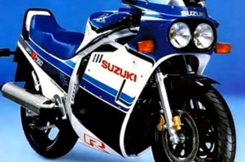 Suzuki GSX 250 Traditional Motorcycles - Photos, Video, Specs