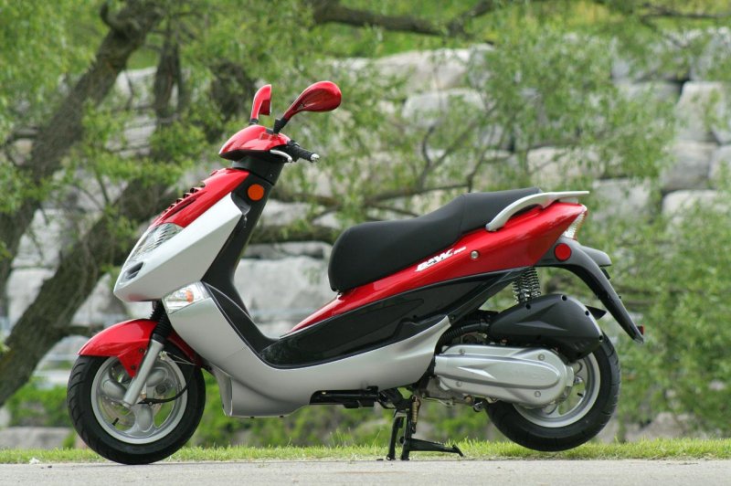 Kymco Bet and Win 125 Motorcycles - Photos, Video, Specs, Reviews