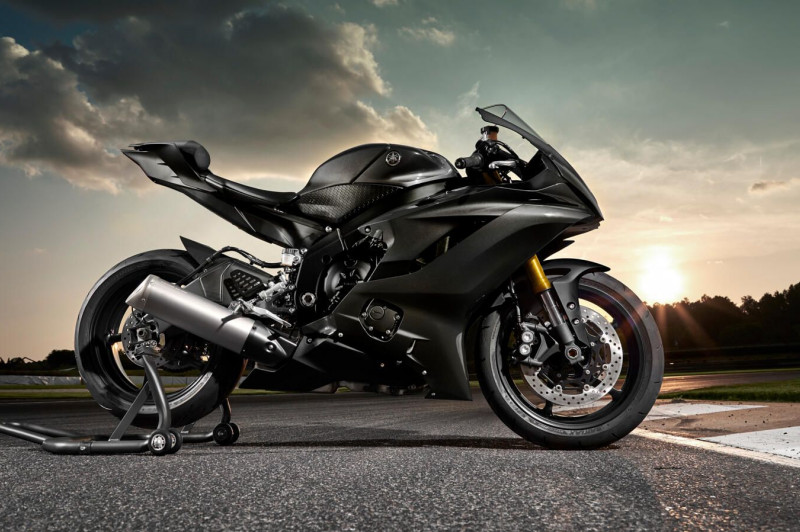 Yamaha YZF-R1, 2022 Motorcycles - Photos, Video, Specs, Reviews
