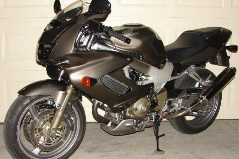 Honda VTR 1000 F Super Hawk, 2005 Motorcycles - Photos, Video