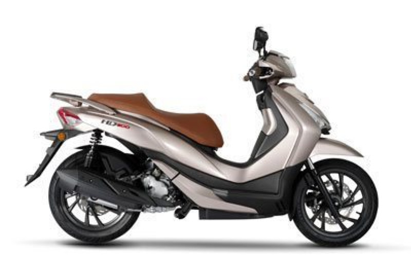 (2019 年末セール) HONDA ホンダ FORZA フォルツァ 250 2018- (MF-13) リア フェンダー 2019 Honda Forza 300 Repsol Special Edition - Walkaround - 2018 EICMA Milan