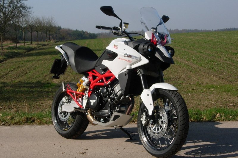 Обзор мотоцикла Moto Morini Granpasso H83 2009