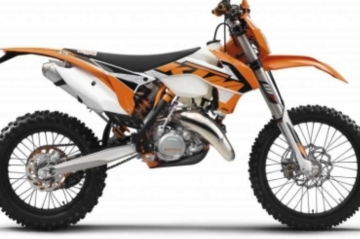 KTM 125SX 2011モデル MXA MOTOCROSS 125 SHOOTOUT: 2011 KTM 150SX VS. 2011 YAMAHA YZ125