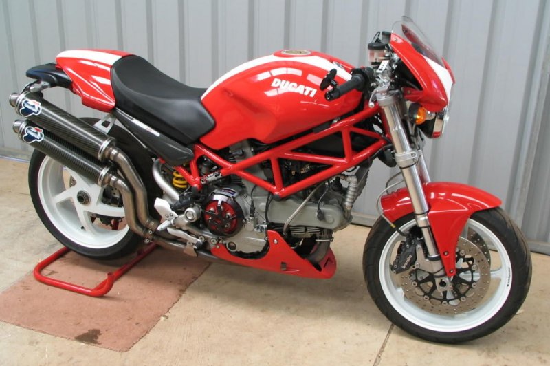 Ducati Monster s2r