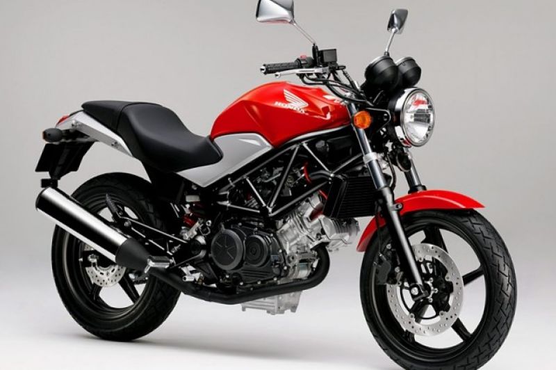 Honda VTR 250 Motorcycles - Photos, Video, Specs, Reviews | Bike.Net