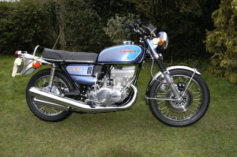 1973 Suzuki GT 750 specifications and pictures