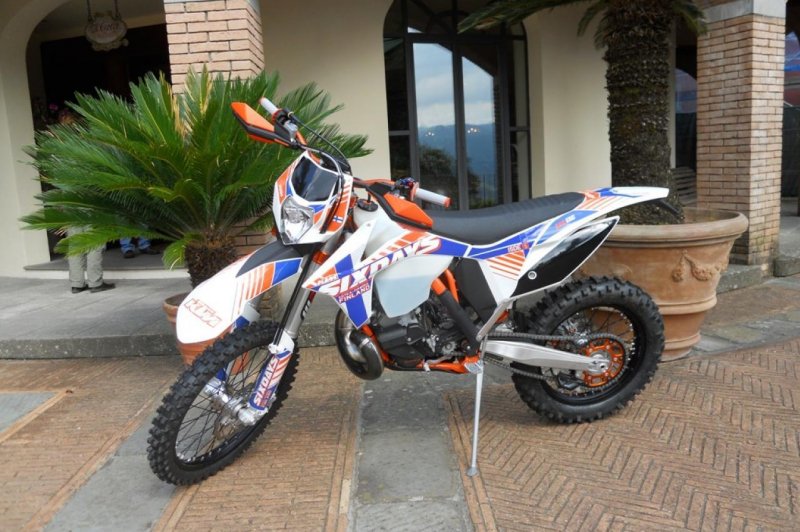 KTM 250 EXC Six Days, 2012 Motorcycles - Photos, Video, Specs
