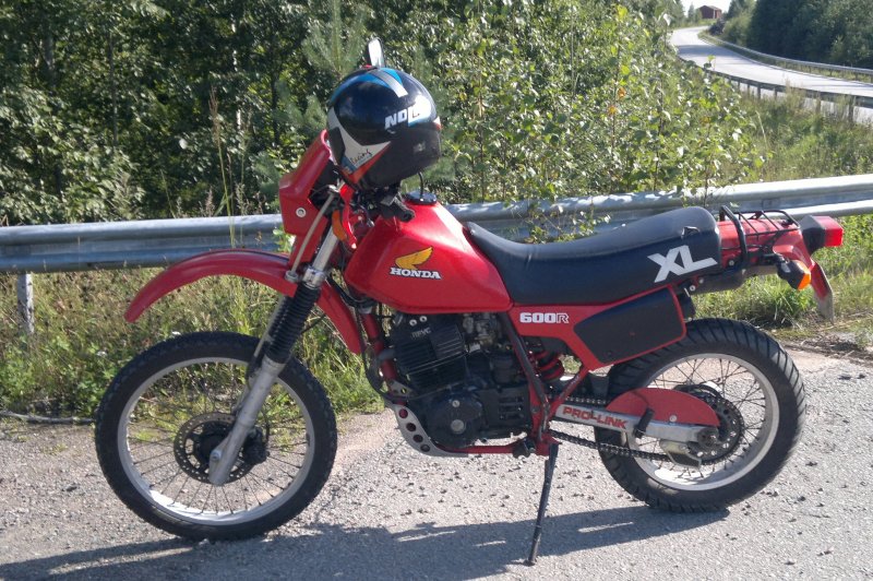 Suzuki GNX 250 E, 1984 Motorcycles - Photos, Video, Specs, Reviews