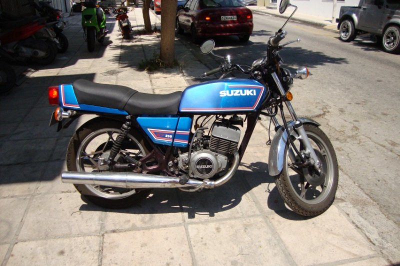 Suzuki GT 250/X 7 E, 1980 Motorcycles - Photos, Video, Specs