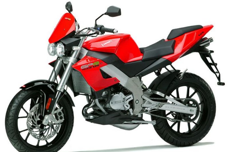 Мотоцикл Derbi GPR 125 2011 обзор