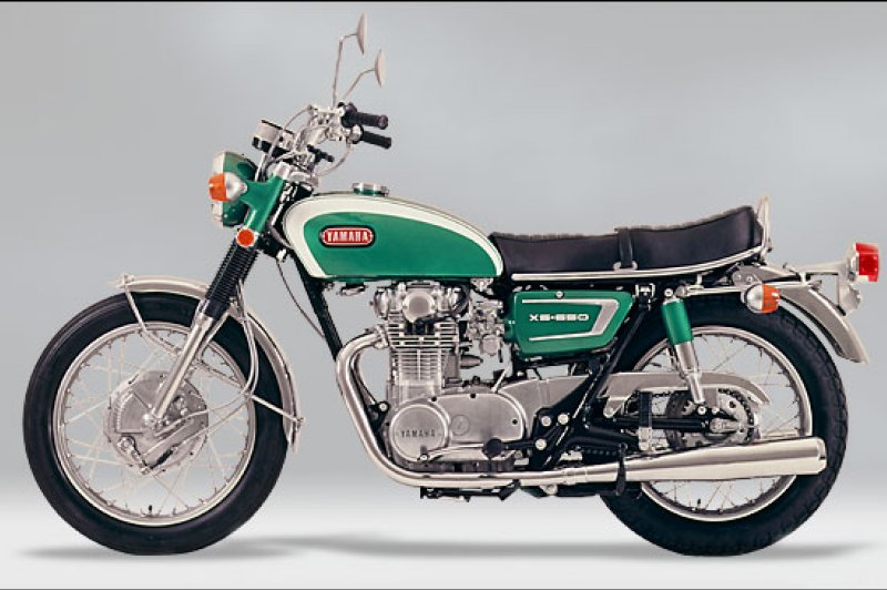 希少本！　YAMAHA XS650 FILE Amazon.co.jp: ヤマハXS650ファイル : Japanese Books