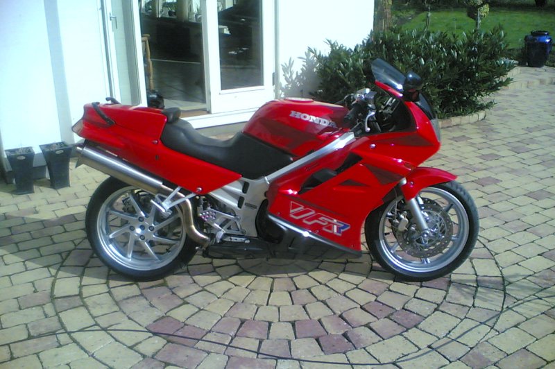 Honda VFR 750 F 1996     BikeNet