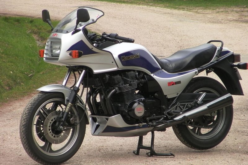 Kawasaki GPZ 1100, 1985 Motorcycles - Photos, Video, Specs