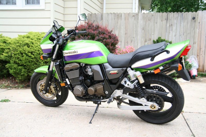 Kawasaki Ninja ZX-12R, 2004 Motorcycles - Photos, Video, Specs