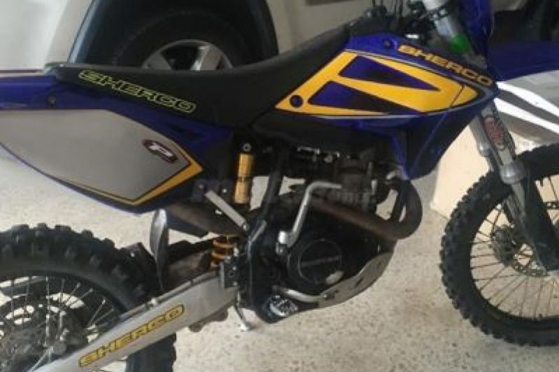 Kawasaki KDX 220 R Motorcycles - Photos, Video, Specs, Reviews