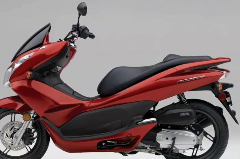 Honda Pcx150 18 Motorcycles Photos Video Specs Reviews