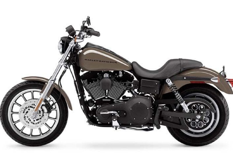 2004 DYNA GLIDE Technische Daten: FXDXI DYNA SUPER GLIDE SPORT - View #9