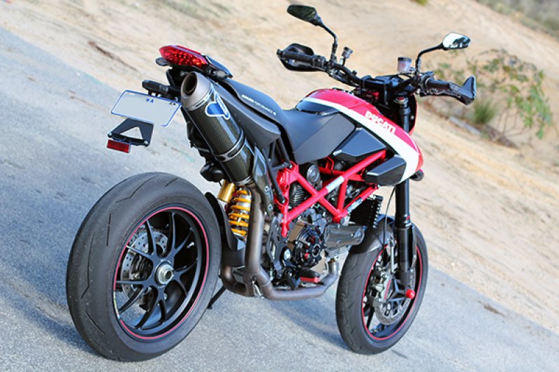 KTM 990 Supermoto R, 2012: фото, характеристики, история | Bike.Net KTM 990 Supermoto R, 2012: фото, характеристики, история | Bike.Net