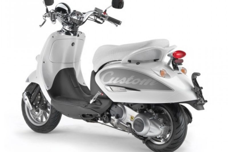 Daelim B-Bone 125, 2013 Motorcycles - Photos, Video, Specs