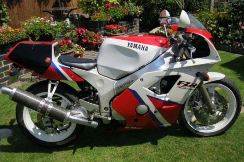 yamaha fzr 400 genesis