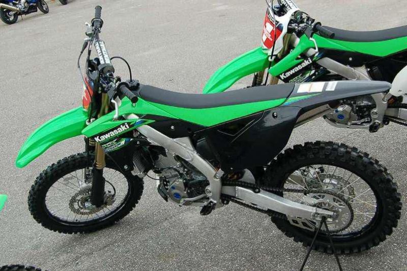 Обзор мотоцикла Kawasaki KX 250 F 2013 - особенности и характеристики, преимущества и недостатки, сравнение с конкурентами, опыт эксплуатации в песчаных условиях Мотоцикл Kawasaki KX 250 F 2013 обзор