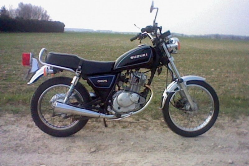 Suzuki GN 125, 1997 Motorcycles - Photos, Video, Specs, Reviews