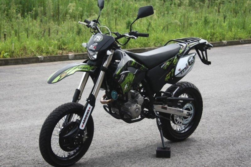 Kawasaki D-Tracker X, 2011 Motorcycles - Photos, Video, Specs
