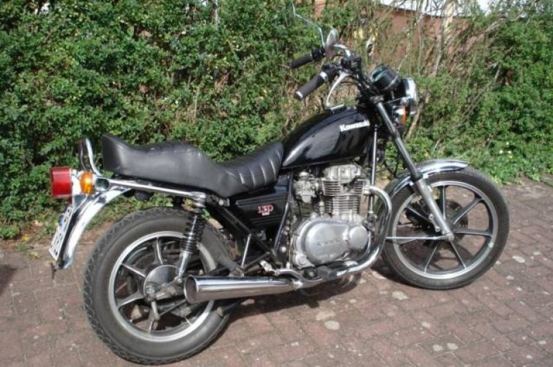 1981 Honda CB 125 T 2 specifications and pictures