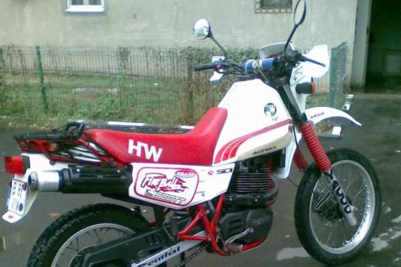 Suzuki GNX 250 E, 1984 Motorcycles - Photos, Video, Specs, Reviews