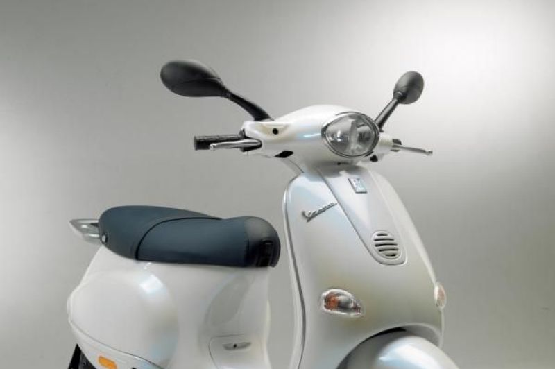 Vespa ET 4 Motorcycles - Photos, Video, Specs, Reviews | Bike.Net Vespa ET 4 Motorcycles - Photos, Video, Specs, Reviews | Bike.Net