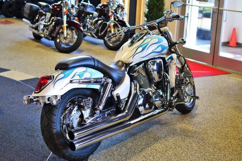 ホンダ V-TWIN MAGNA IMG_8032-featured.jpg