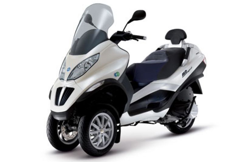 breed fort Dicteren Piaggio MP3 HYBRID 300IE, 2017 Motorcycles - Photos, Video, Specs, Reviews  | Bike.Net
