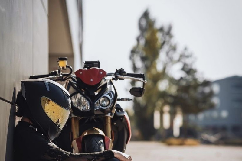 Между «спасибо, братва» и «я сама»: Как женщины находят свой путь в мире мотоциклов