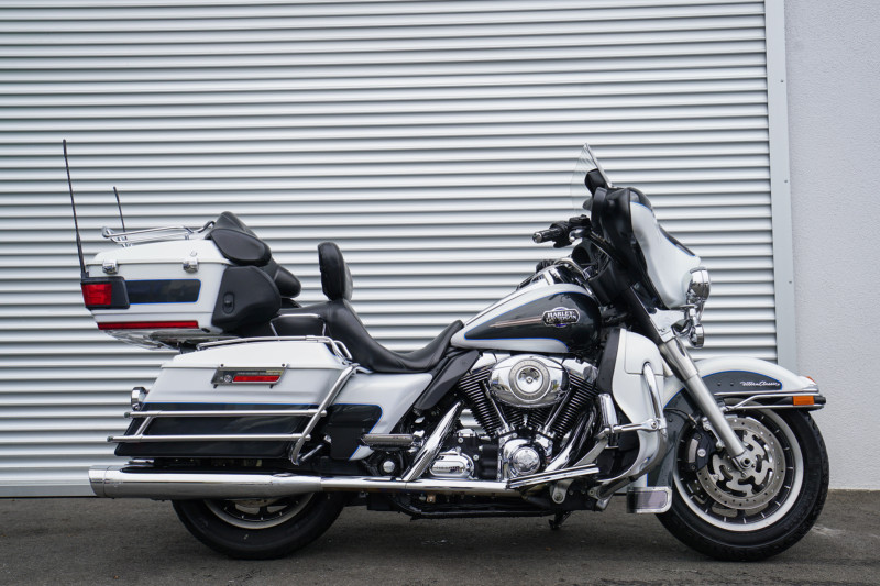 Harley Davidson Electra Glide: история и ТТХ