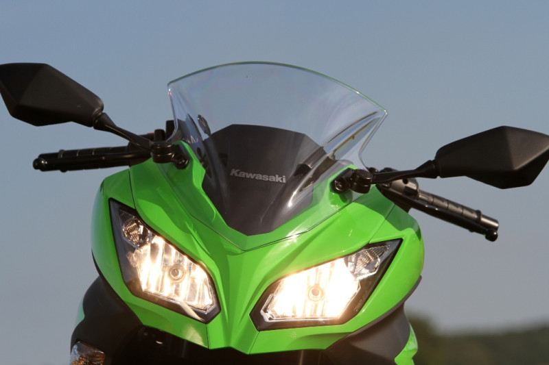 Мотоцикл Kawasaki Ninja 300: технические характеристики и обзор