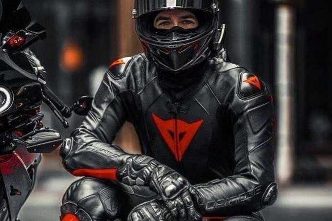 Современный подход к мужской мотоэкипировке: стиль, безопасность и технологии