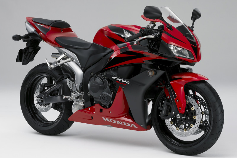 Как выбрать и купить мотоцикл Honda CBR600RR: обзор для будущих владельцев