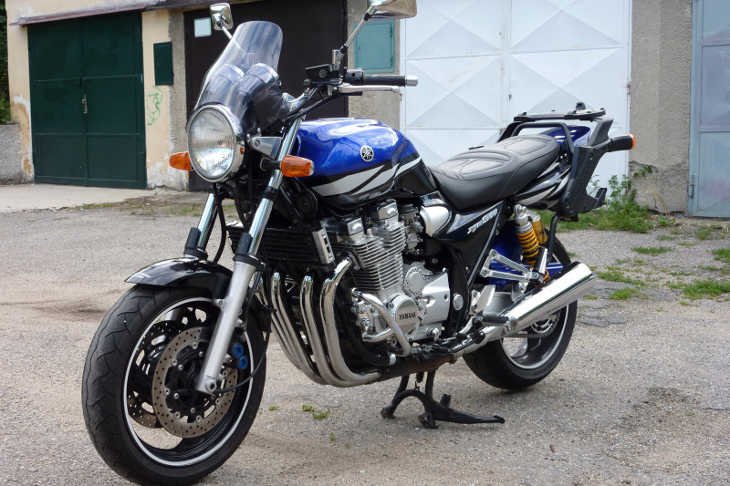 Со 400. XJR 1300 Yamaha CB 1300. Yamaha XJR 1200 С ветровиком. Yamaha SB 400. Honda CB 400 С ветровиком.