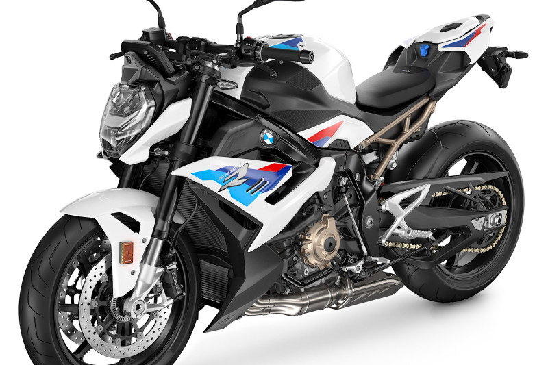 BMW S1000R - городской байк со спортивной начинкой