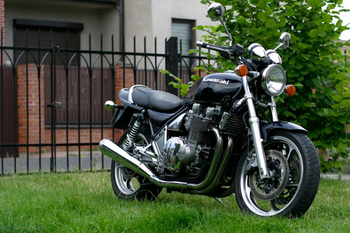 Kawasaki Zephyr 1997 Motorcycles - Photos, Video, Specs, Reviews |