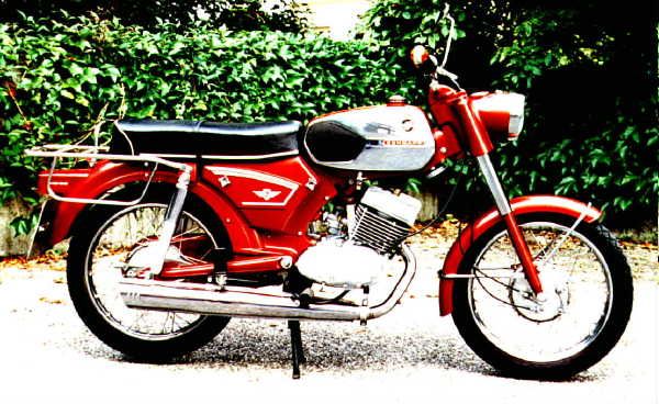 KS 100, 1971
