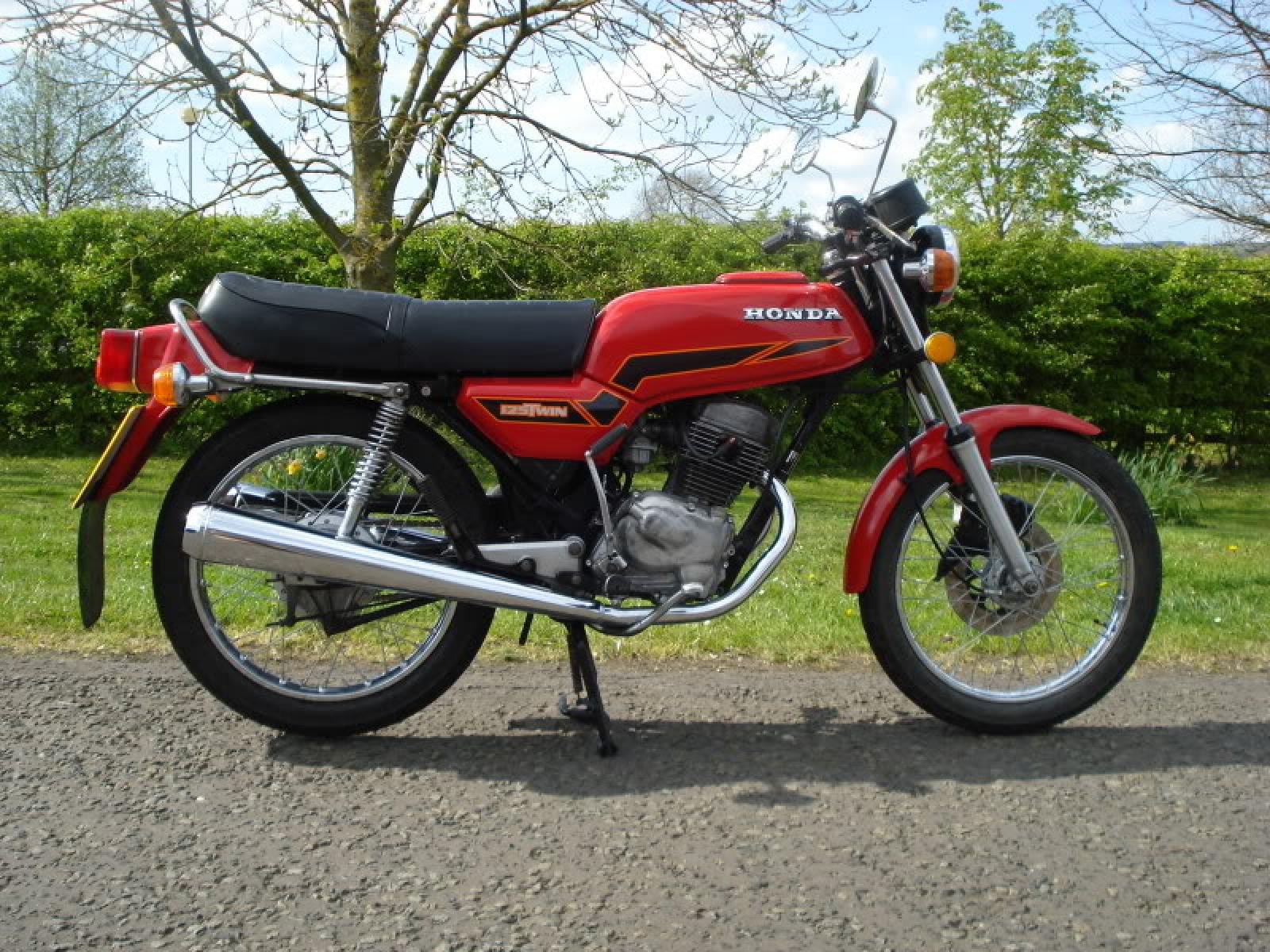 Honda Cb 125 T 2 1980 Motorcycles Photos Video Specs Reviews