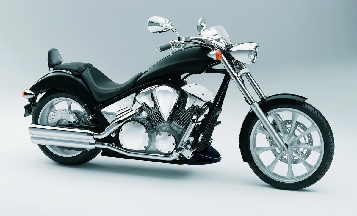 Honda vt1300c street